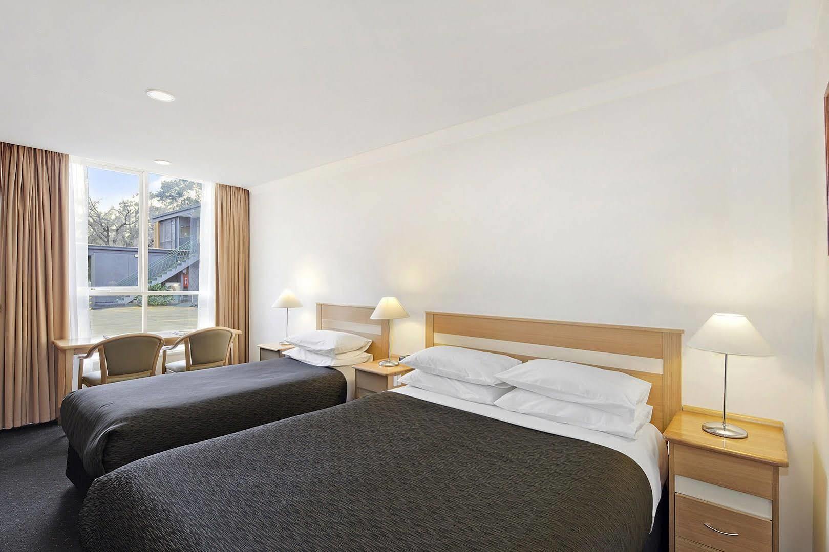 Melbourne'S Princes Park Hotel Szoba fotó